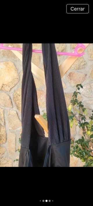 Bañador Negro Estilo Halter - Elegante y Sofistica