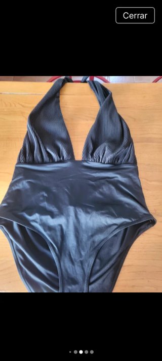Bañador Negro Estilo Halter - Elegante y Sofistica