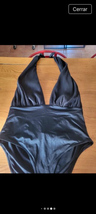 Bañador Negro Estilo Halter - Elegante y Sofistica
