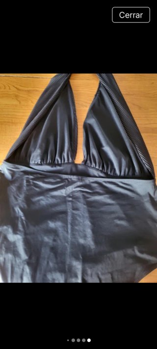 Bañador Negro Estilo Halter - Elegante y Sofistica