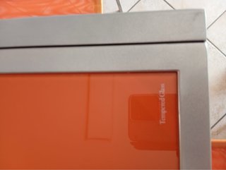 Tavolo vetro arancione + 4 sedie in ottimo stato