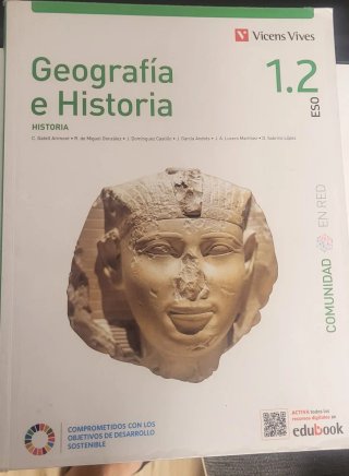 Lote Libros 1ESO Revuela. Casi nuevos. 140€