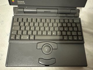 Apple PowerBook 145B Gris