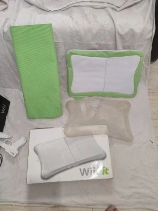 Nintendo Wii Mario Kart + 156 juegos+ accesorios