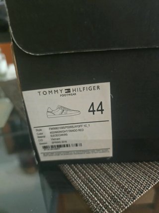 Zapatillas Tommy Hilfiger Negras y Rojas