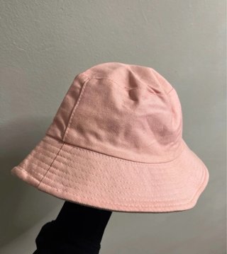 Gorro reversible Nike blanco y rosa