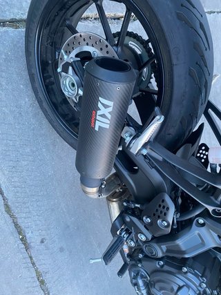 Yamaha MT07 de color negro, limitada carnet A2
