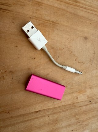 Apple iPod Shuffle Rosa y Plata