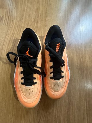 Nike Jordan Zion 4 Naranja y Negro