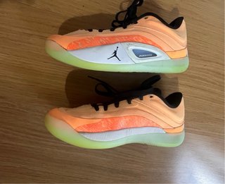 Nike Jordan Zion 4 Naranja y Negro