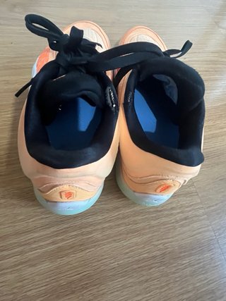 Nike Jordan Zion 4 Naranja y Negro