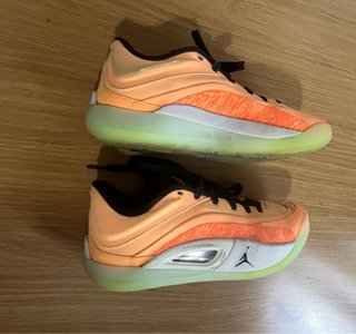 Nike Jordan Zion 4 Naranja y Negro