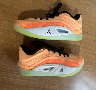 Nike Jordan Zion 4 Naranja y Negro