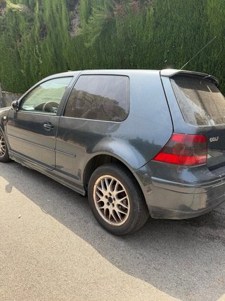 Volkswagen Golf 2001