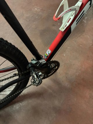 Bicicleta Montaña BH  Negra/Roja
