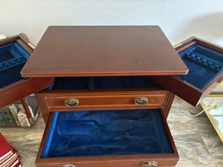 Mueble auxiliar madera antiguo (de cubertería)