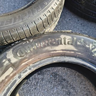 4 neumáticos 205/60 R16 3 Continental +1 Michelin