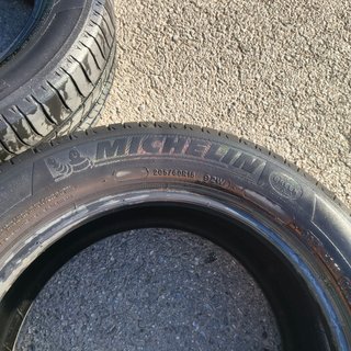 4 neumáticos 205/60 R16 3 Continental +1 Michelin