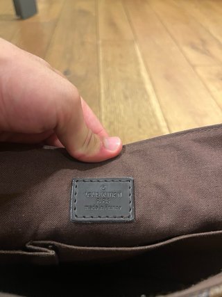 Borsa Louis Vuitton Bastille a tracolla