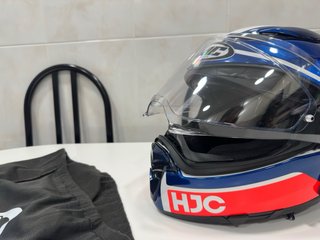Casco HJC F70
