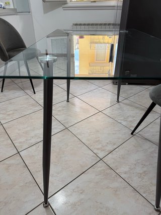 Tavolo da cucina piano in vetro