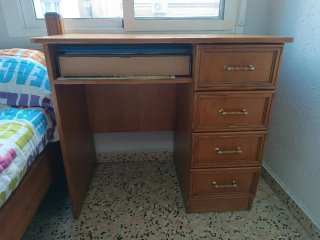 Scrivania in legno