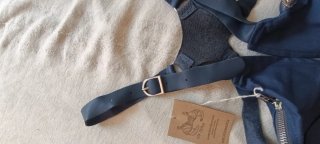 Pistolera de cuero y tela azul