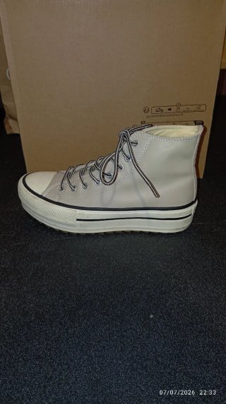 Zapatos Victoria Beige/Blanco Talla 36