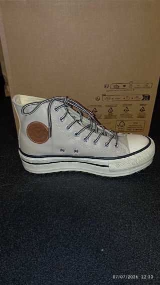 Zapatos Victoria Beige/Blanco Talla 36