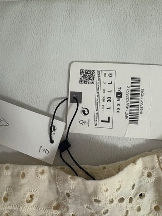 Zara Pantalones Cortos Crema Talla L.