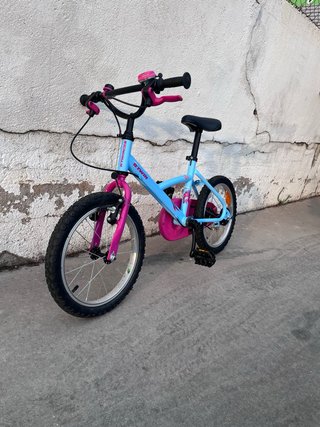 Bicicleta infantil azul y rosa