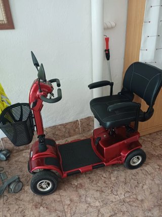 Moto movilidad reducida 4 ruedas