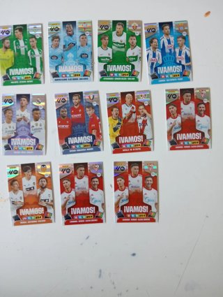 111 Cromos Adrenalyn XL25-26 Varias categorías 15€