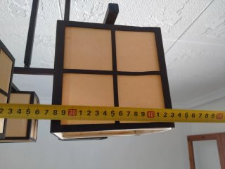Lámpara de techo cuadrada beige y negra