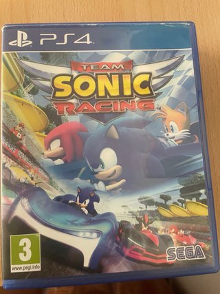 Play 4 500GB + 2 mandos