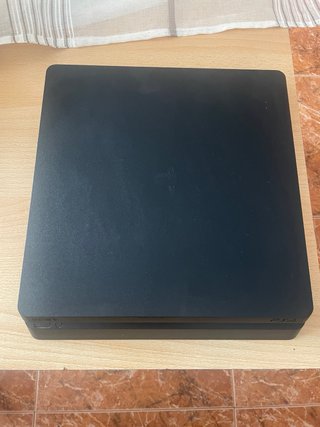 Play 4 500GB + 2 mandos