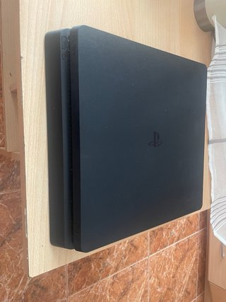 Play 4 500GB + 2 mandos