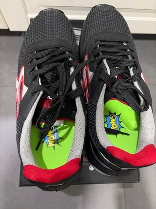 Zapatilla U-Power Negra y Roja