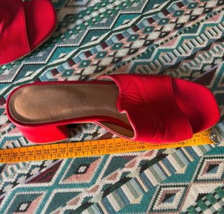 Sandalias de piel rojas