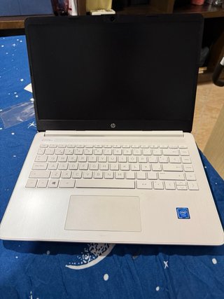 HP 14s Laptop Intel Celeron 4GB RAM 64GB almacenta