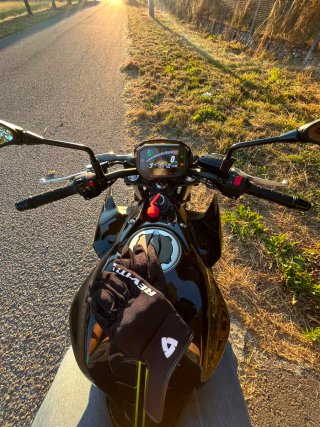 Kawasaki Z650 Negra y Verde