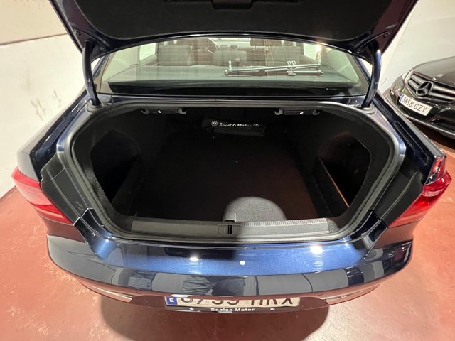 Volkswagen Passat 1.6 tdi 105cv  2013