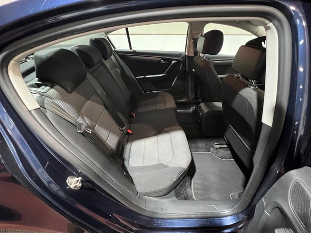 Volkswagen Passat 1.6 tdi 105cv  2013