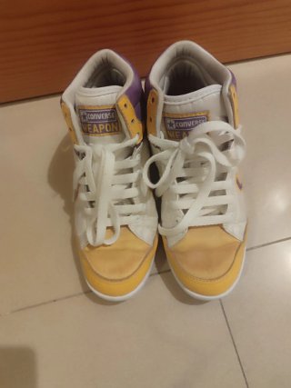 Converse Lakers Morado y Amarillo Talla X