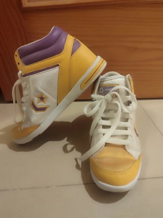 Converse Lakers Morado y Amarillo Talla X