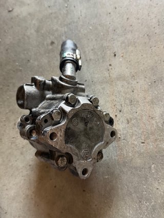 Bomba de direccion BMW e90