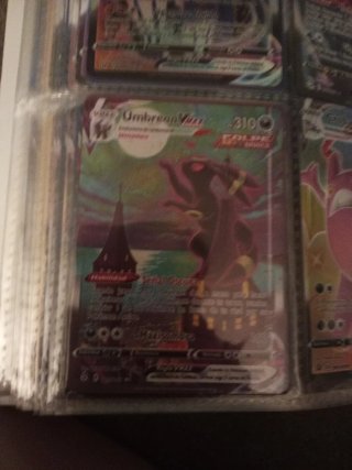 Carta Pokémon Umbreon VMAX 310 HP