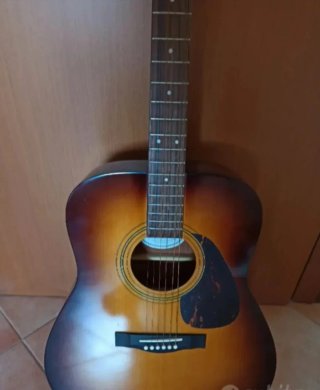 Chitarra acustica vintage