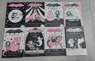 Lote 8 libros Isadora Moon euskara
