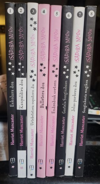 Lote 8 libros Isadora Moon euskara